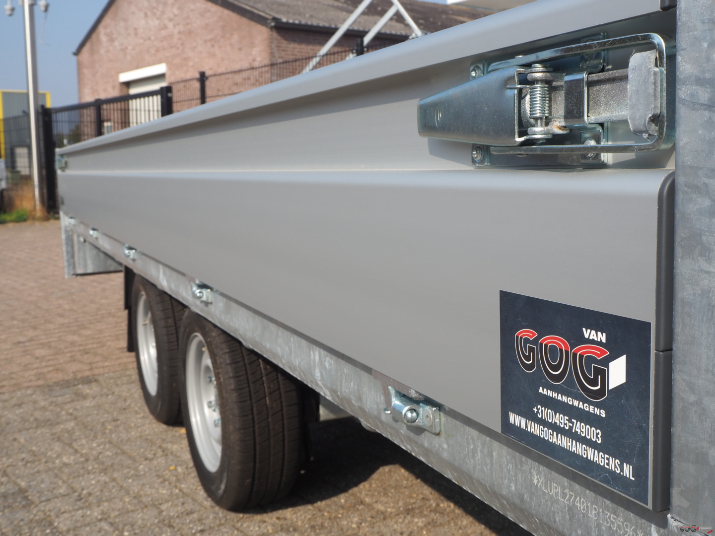 Henra plateauwagen 401x185 2700kg met sledes €2975,- voorraadnummer 12 (7)
