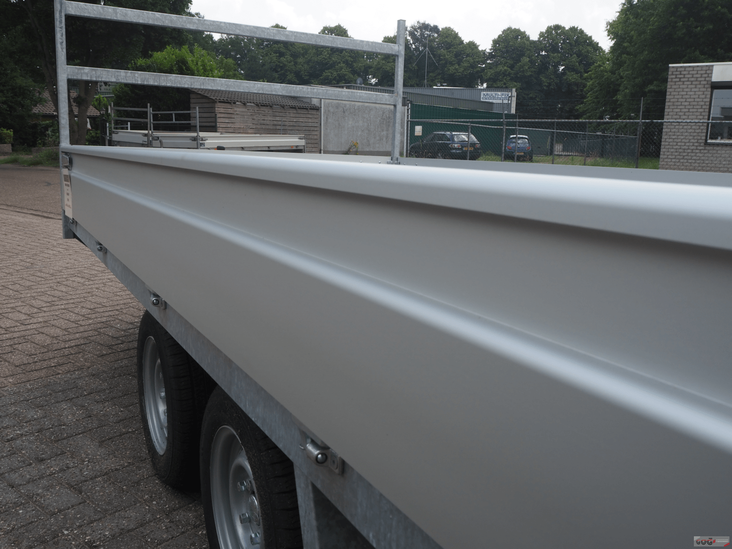 Henra plateauwagen 401x185 2700kg nieuw model zonder sledes (14)