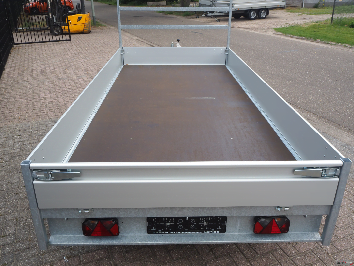 Henra plateauwagen 401x185 2700kg nieuw model zonder sledes (17)