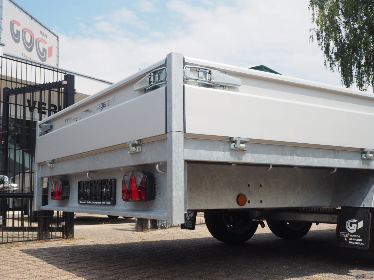 Henra plateauwagen 401x185 2700kg nieuw model zonder sledes (5)