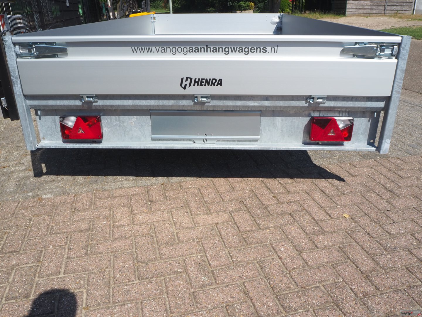 Henra plateauwagen 401x202 2700kg met oprijplaatsledes €3065 voorraadnummer 8 (14)