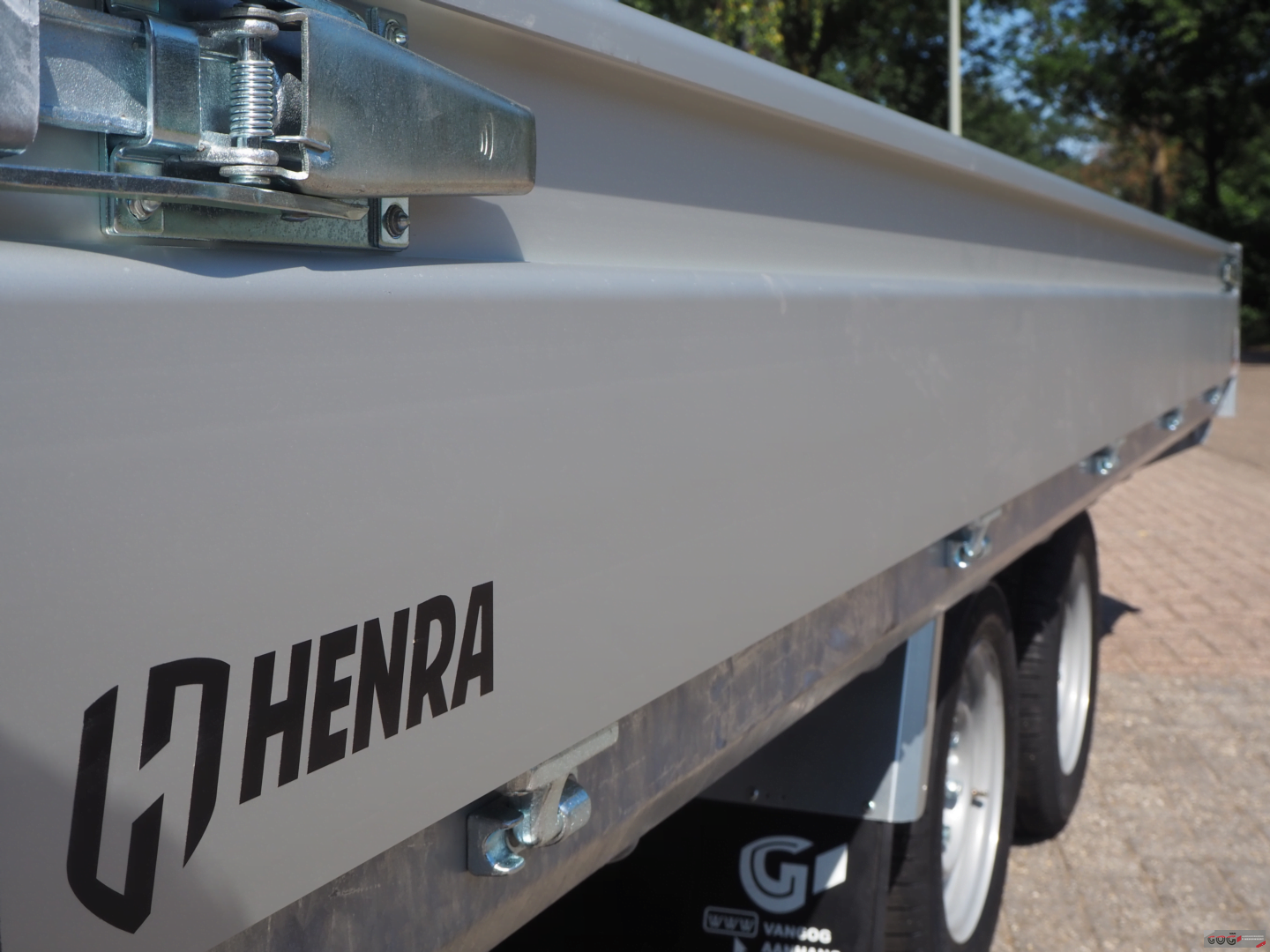 Henra plateauwagen 401x202 2700kg met oprijplaatsledes €3065 voorraadnummer 8 (16)