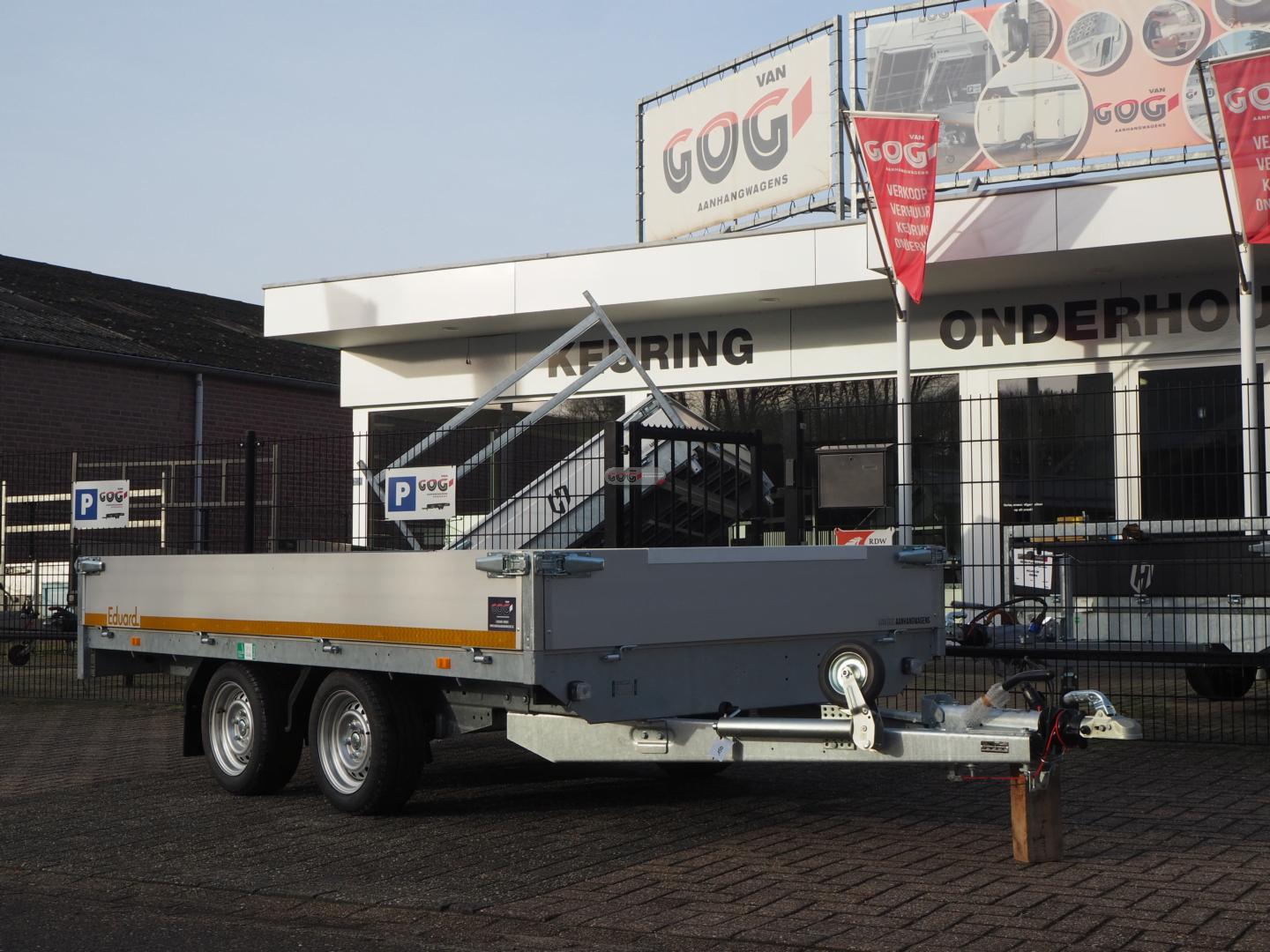 Eduard plateauwagen 330x180 2700kg 63cm €2500 voorraadnummer 150 (7)
