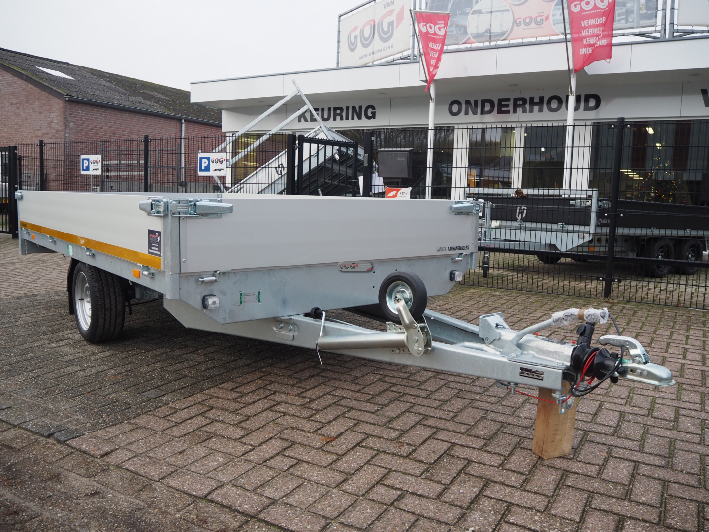 Eduard plateauwagen multitransporter 330x180 1500kg 56cm oprijplaatsledes €2350 voorraadnummer 151 (5)