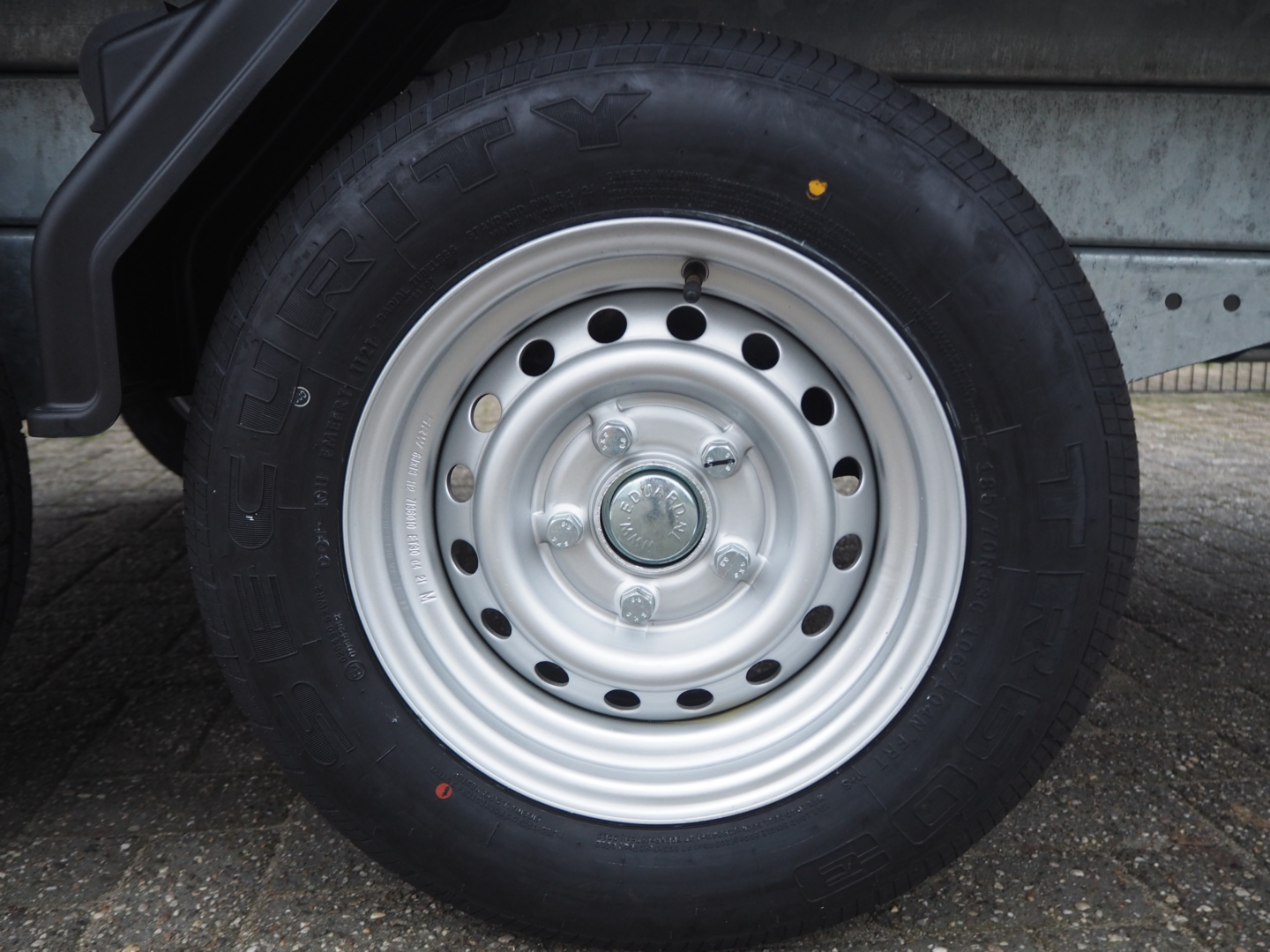 b-keuze Eduard 310x160 2700kg 72cm €2200,- (5)
