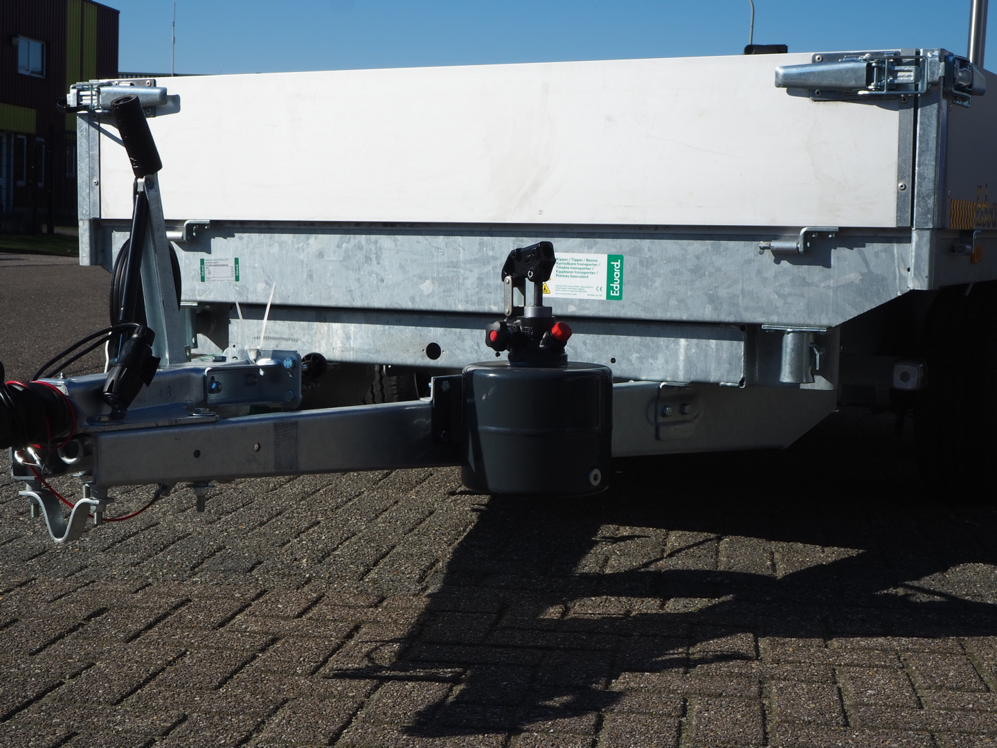 B-keuze Eduard 3-zijdige kipper 330x180 sledes (zonder oprijplaten) handpomp €4400 (7)