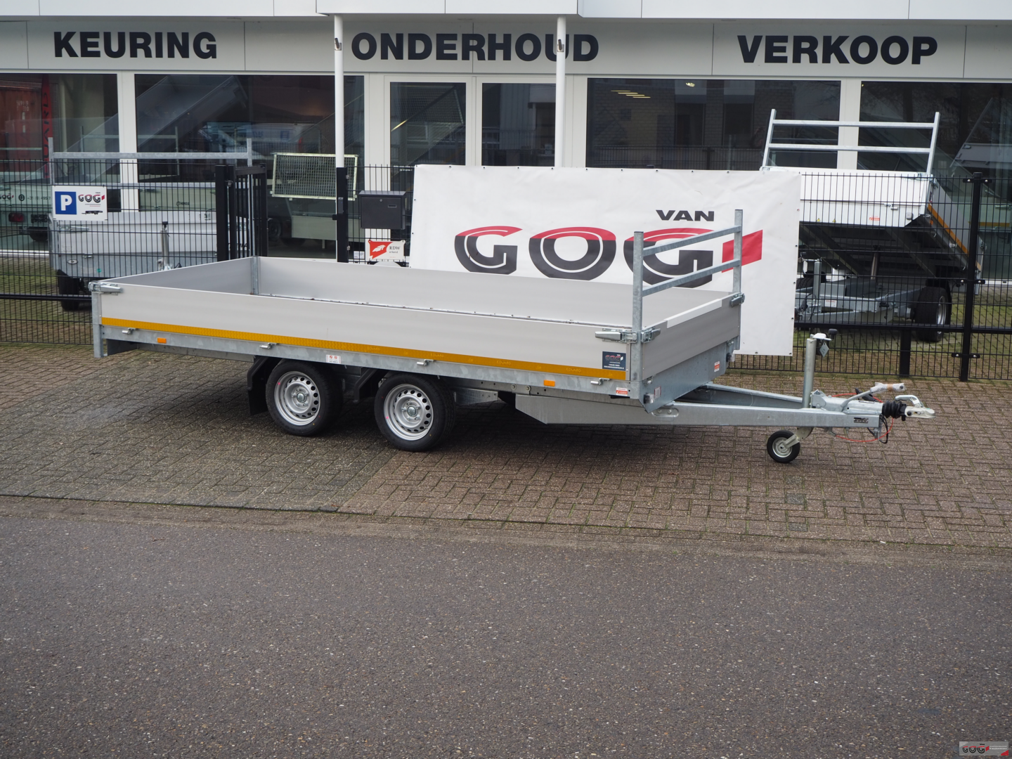 Eduard plateauwagen 406x180 2700kg lvh63cm €2225 ex. btw voorraadnummer 14 (14)