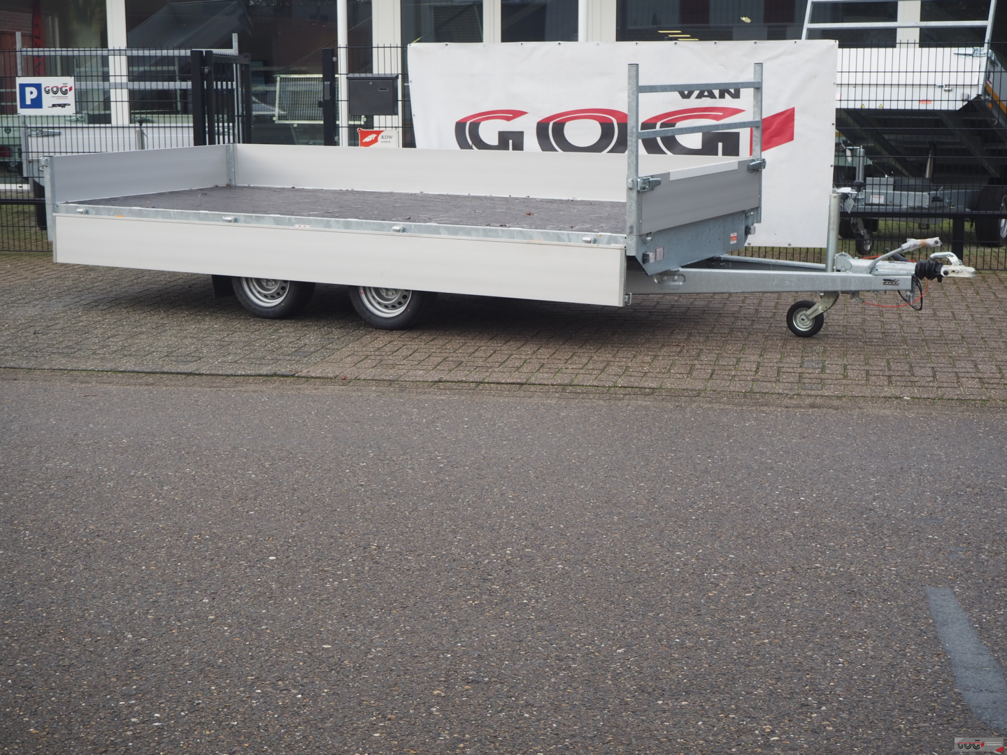 Eduard plateauwagen 406x180 2700kg lvh63cm €2225 ex. btw voorraadnummer 14 (6)